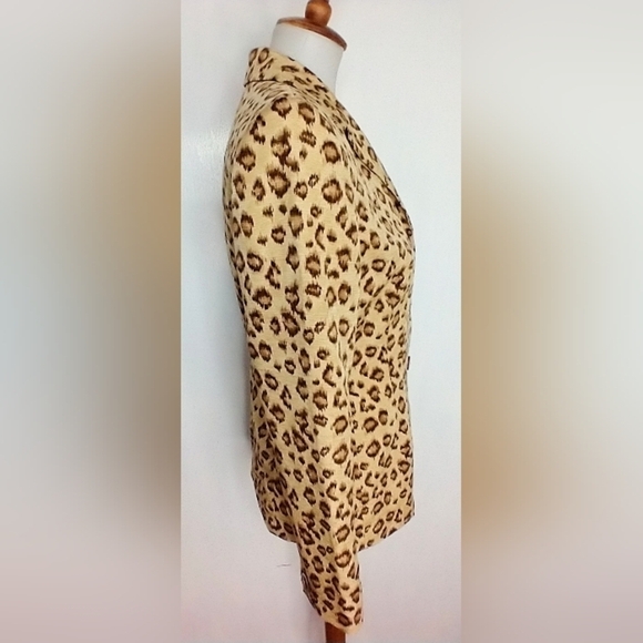 DANA BUCHMAN LEOPARD SILK JACKET - Picture 6 of 10